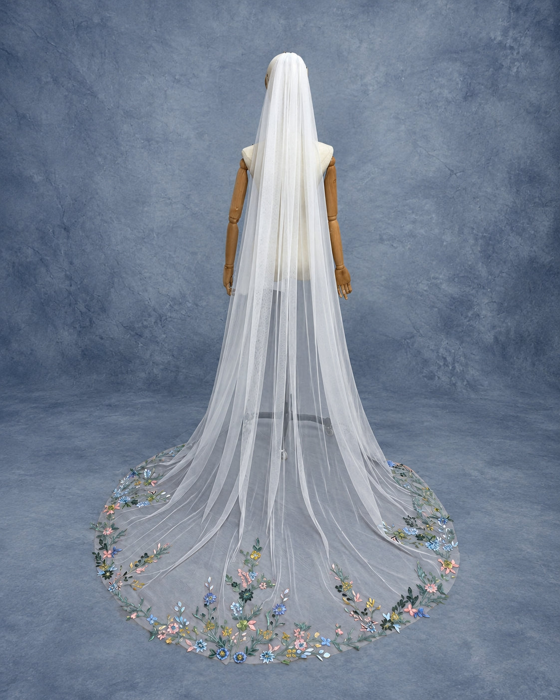 Wildflower Lace Embroidered Veil