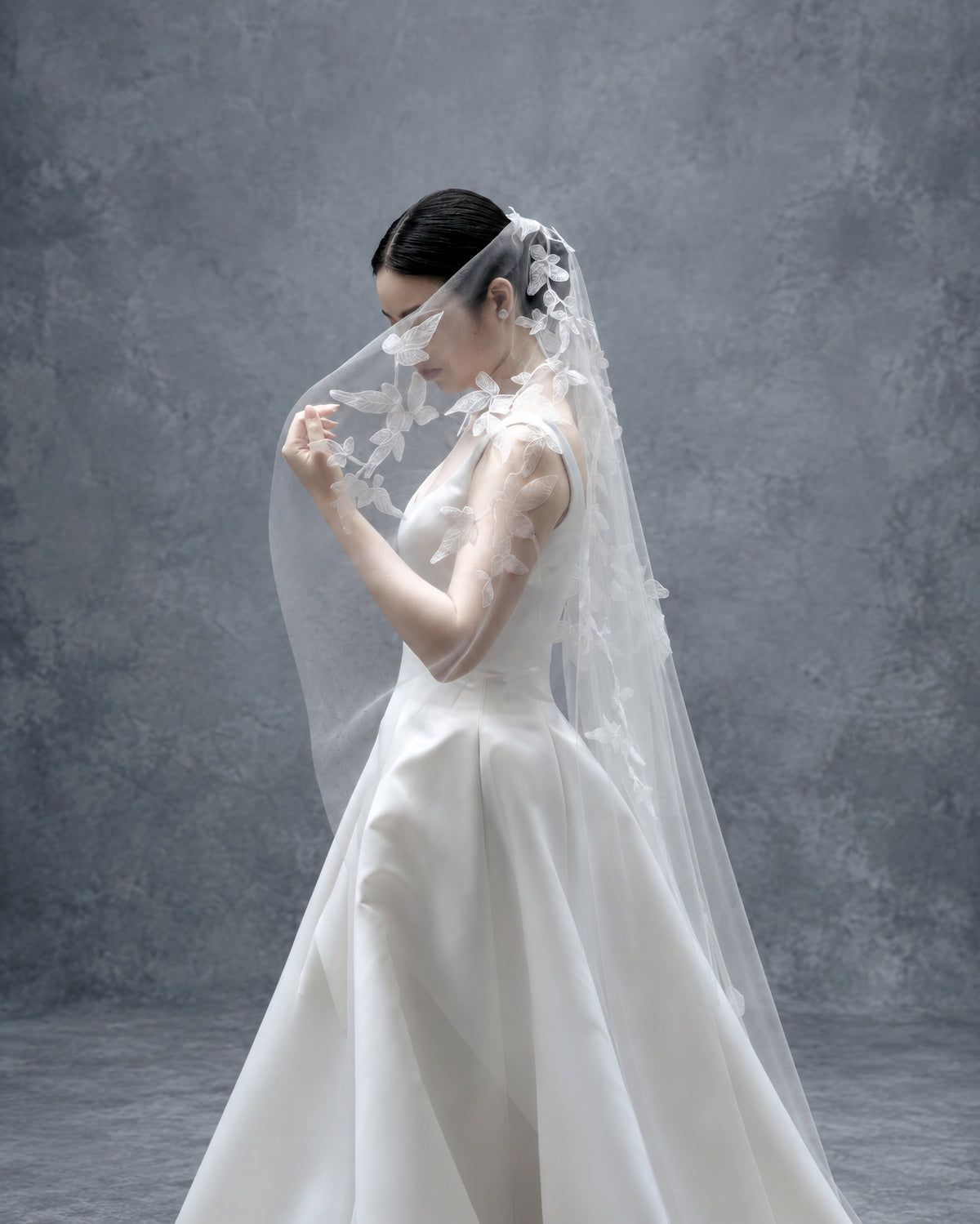 Scattered Lace Mantilla Veil