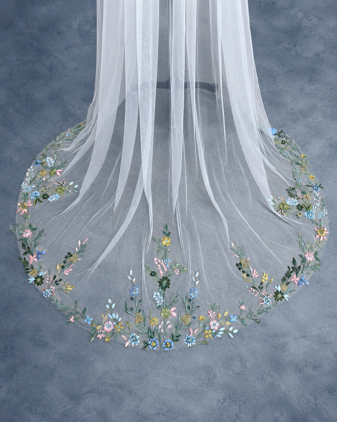 Wildflower Lace Embroidered Veil