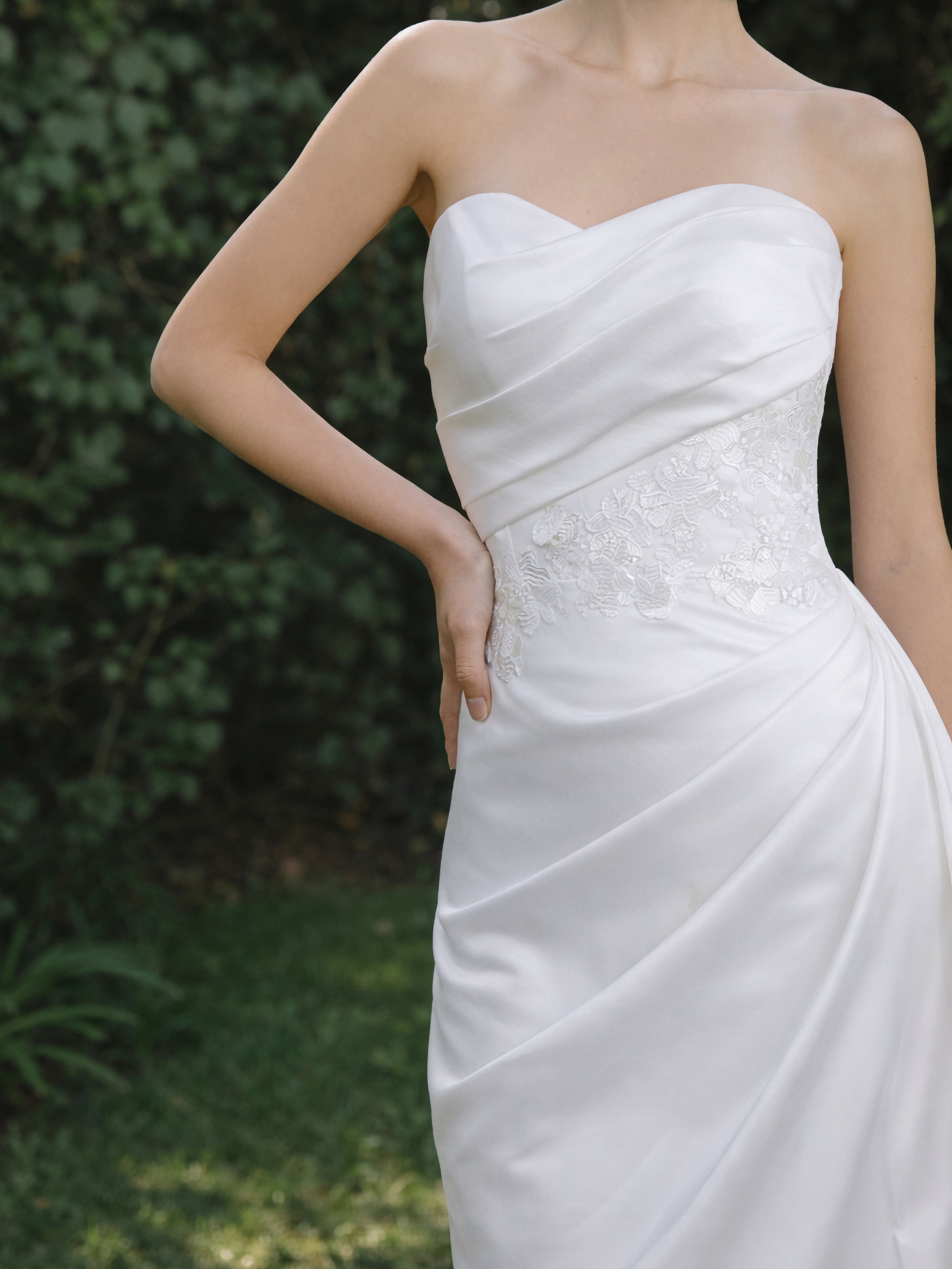 Strapless Sweetheart Satin Wedding Dress