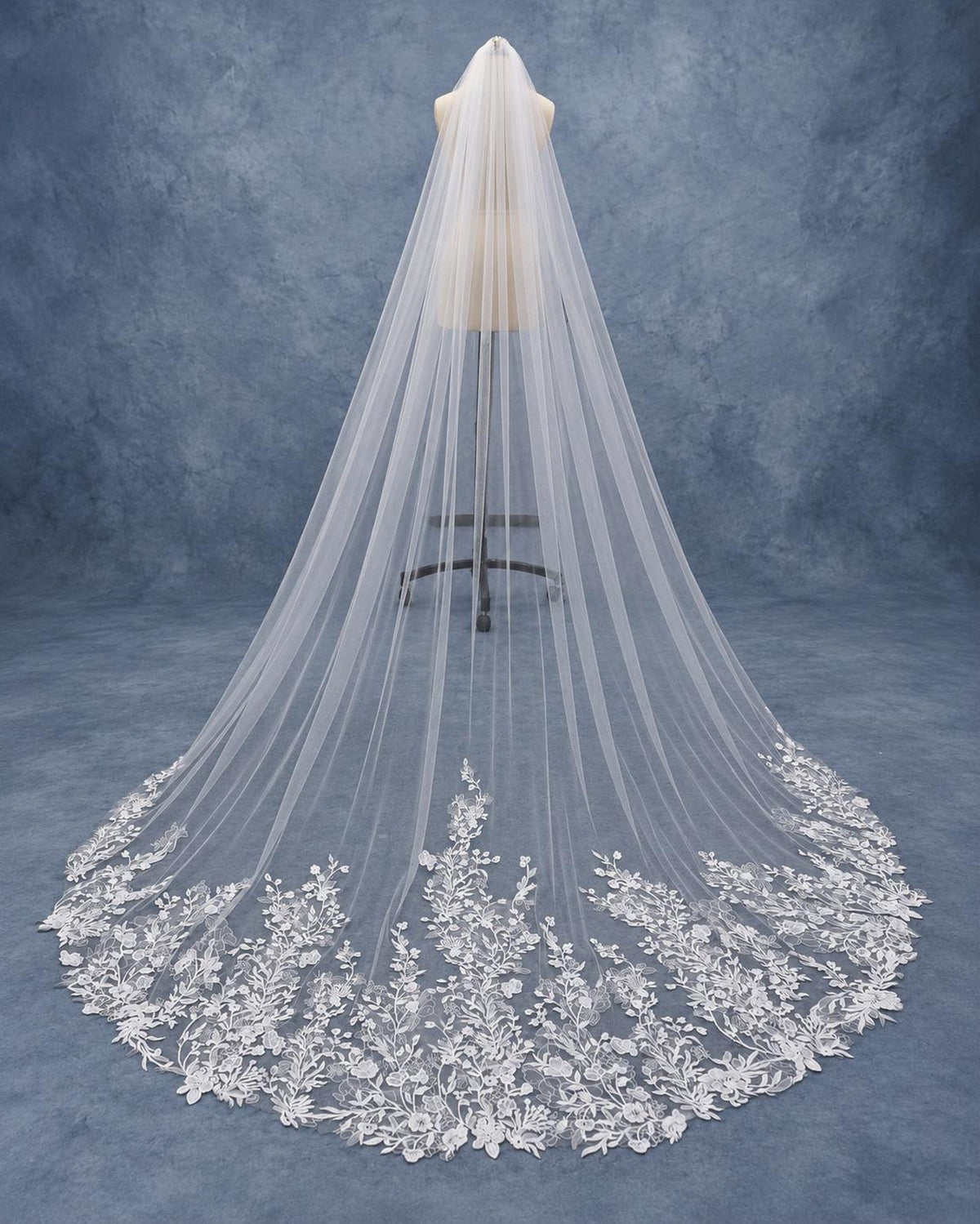 Floral Lace Appliqué Edge Wedding Veil