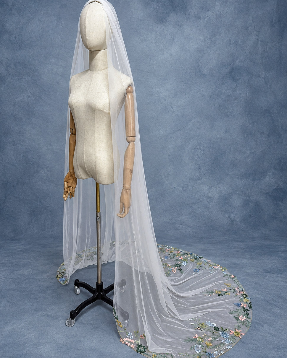 Wildflower Lace Embroidered Veil