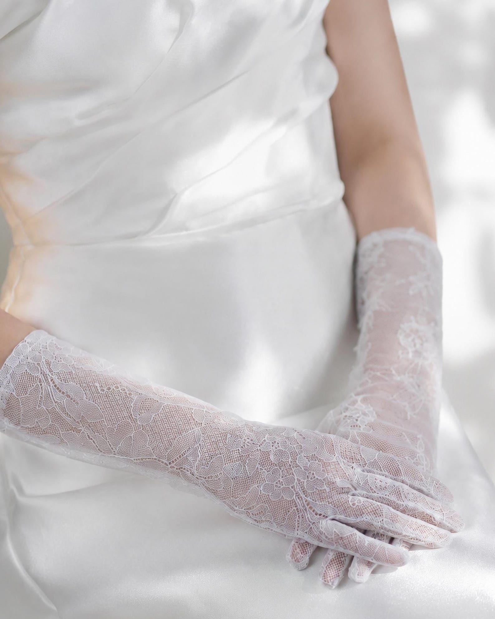 Hyacinth Gloves