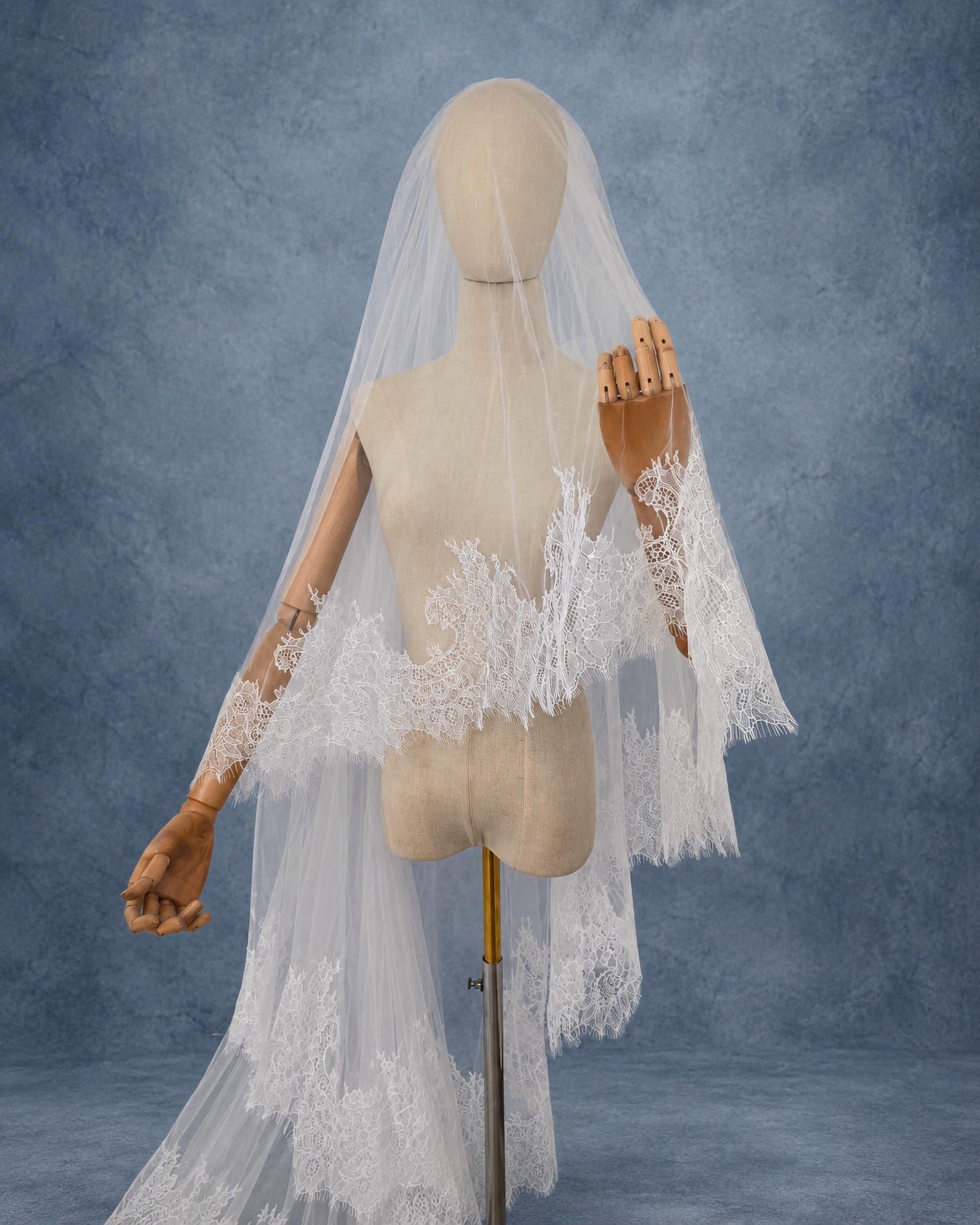 Chantilly Lace Blusher Veil