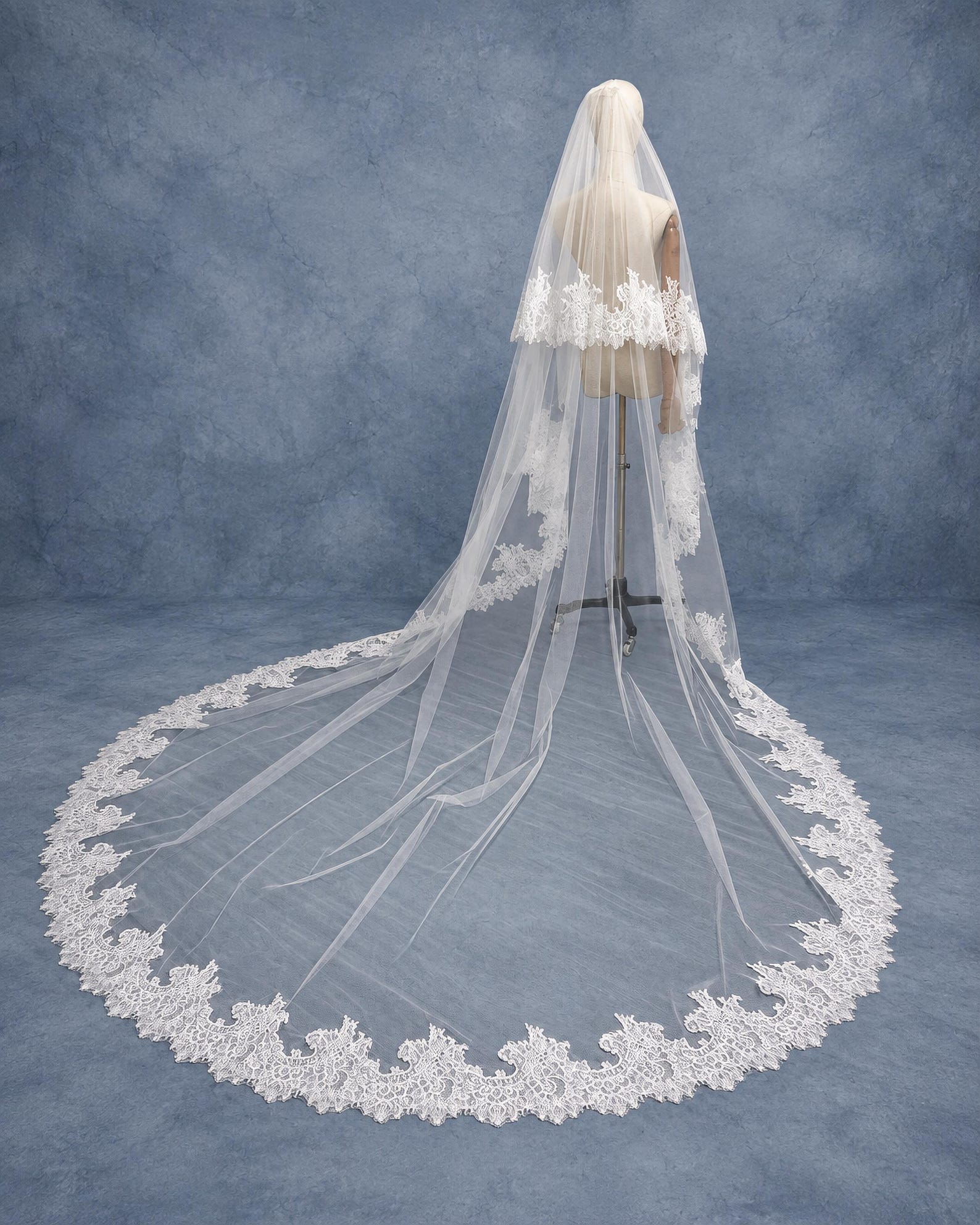 Chantilly Lace Blusher Veil